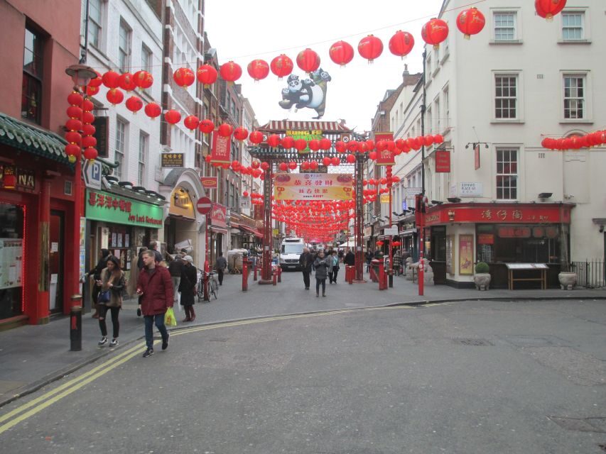 A Muggle's Guide to London: Harry Potter Walking Tour - Leaky Cauldron hunt and the real Diagon Alley inspiration walk