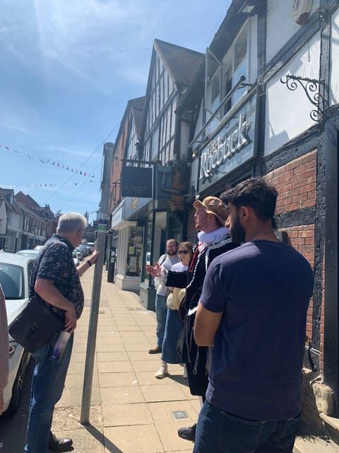 A tour of Warwick with Queen Elizabeth's secret lover - Meeting on Castle Hill: where you start and how to prepare
