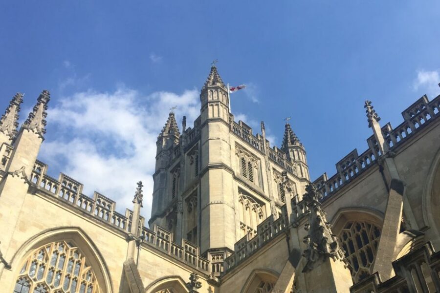 Bath: Guided City Walking Tour with Entry To The Roman Baths - Bath Abbey: where architecture turns into story