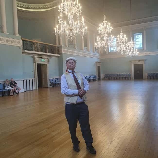 Bath: Guided Tour of Iconic Bridgerton Filming Locations - Abbey Hotel start: setting the Whistledown tone