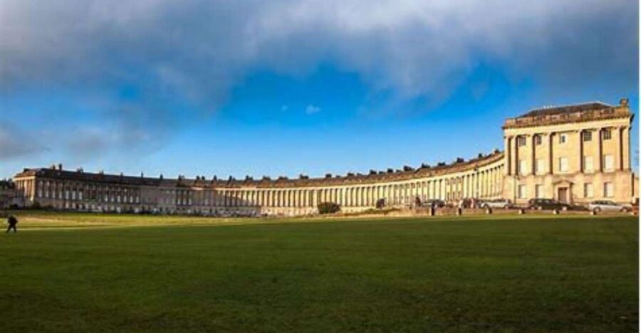 Bath: Local Pubs & Historic Sights Walking Tour (3h) - Royal Crescent Views: Understanding Why the Architecture Had to Impress