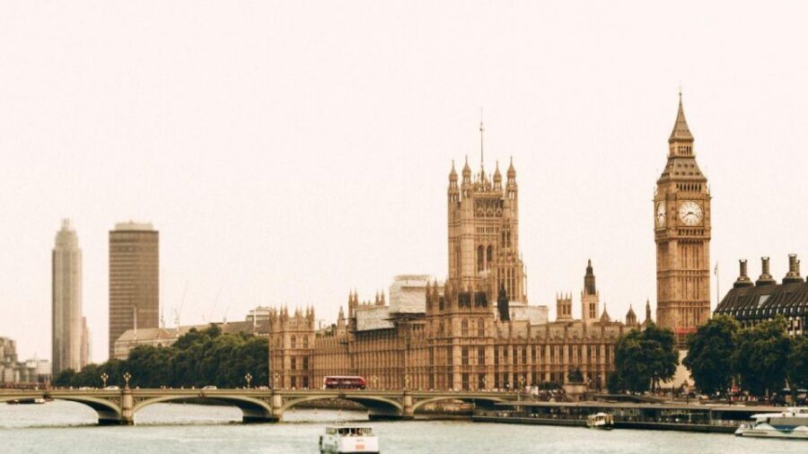 Best of London Walking Tour-3 Hours, Small Group max 10 - Westminster Abbey and Big Ben: More Than Postcards