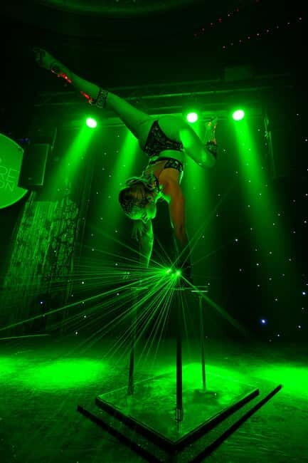 Brighton: Cabaret Carousel Show Ticket - Meal options: how dinner or brunch turns a ticket into a full afternoon or night