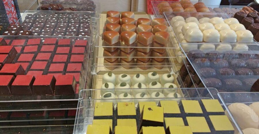 Brighton: Guided Chocolate Tour with Tastings - Key highlights you’ll care about