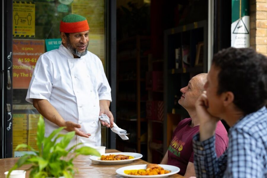 Brighton: Walking Food Tour (Vegan and Vegetarian options) - North Laine and the Lanes: the neighborhoods that make the food feel local
