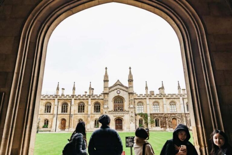 Cambridge: Alumni-Led Walking Tour w/ King's College Option - The alumni/student guide effect: how your tour feels different