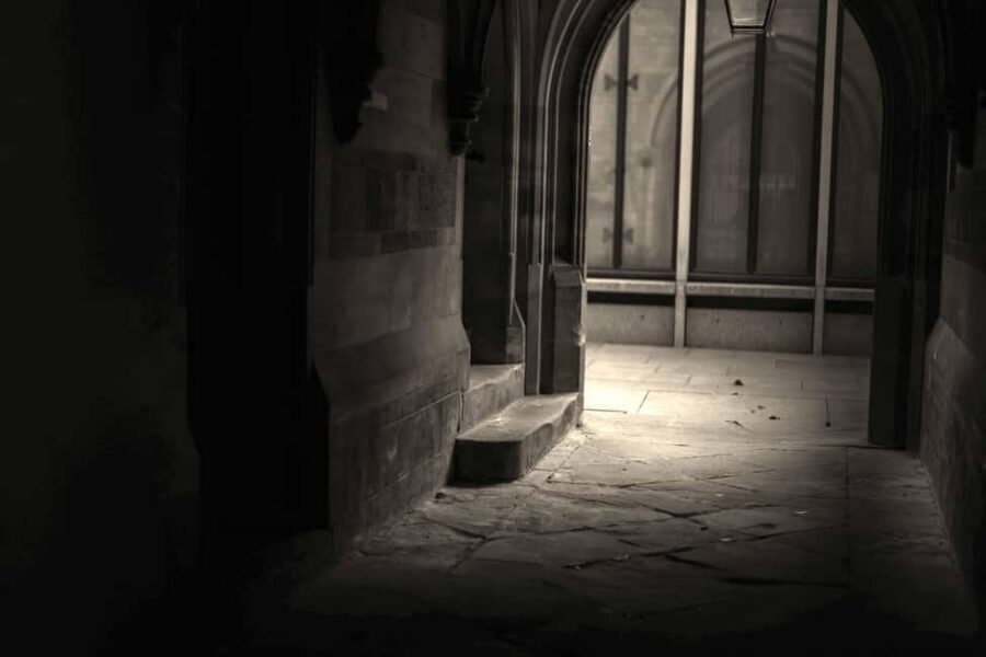 Cambridge: Ghost Tour Led by University Alumni Guide - Cambridge ghost stories, told by people who know the place