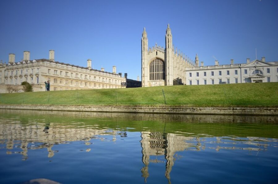 Cambridge: Shared Chauffeured Punting Tour - Why the College Backs Look Better From a Punt
