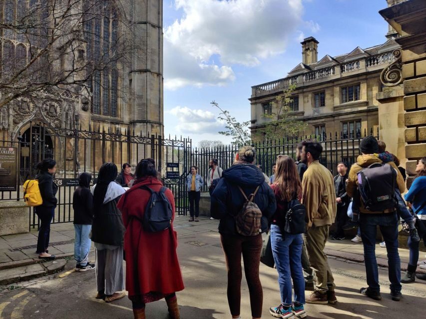 Cambridge: The Original Uncomfortable Cambridge™ Tour - The Old Schools to the Backs & Darwin College: town-and-gown friction in real space