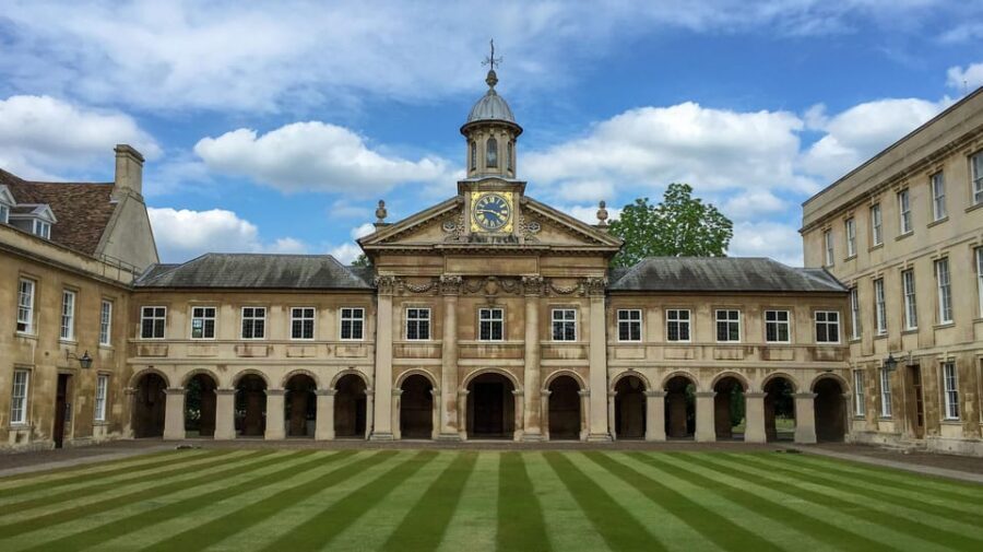 Cambridge: University Walking Tour - Start at the Round Church: Where the Tour Sets Its Tone