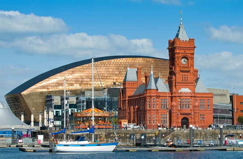 Cardiff Day Tour from London with Local Guide (Visit Wales) - Cardiff Bay lunch by the River Taff: why this stop works