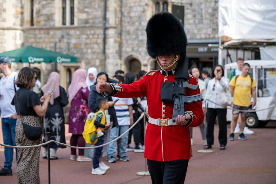 Changing of the Guard Experience in London - Price and value: is $26 a good deal in central London?