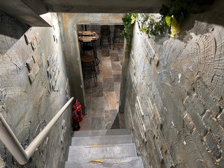 City of Bath: British Wine and Cheese Tasting Experience - How the host makes it easier to taste (without lecturing you)