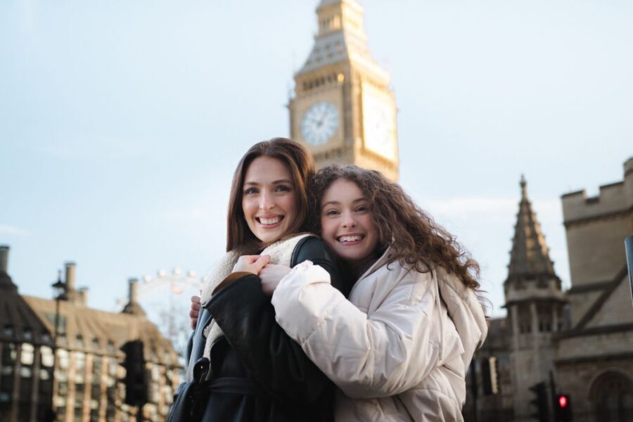Couple’s photo: Romantic photoshoot in London - A romantic London shoot that actually feels easy