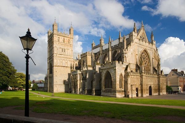 Devon and Cornwall: 5-Day Tour from London - Day 2: Dartmoor’s open air, Tavistock’s Drake ties, and Exeter underground passages