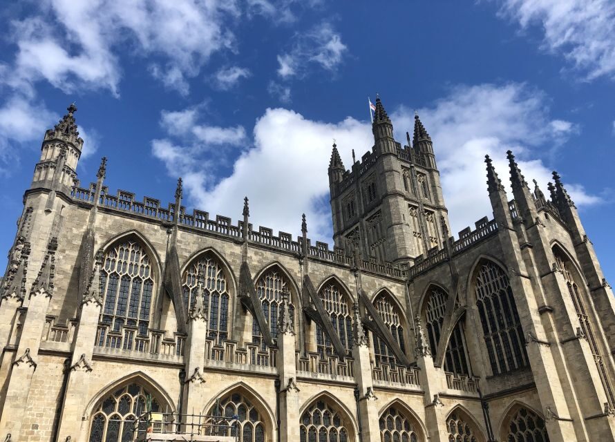 Discover Bath and Bridgerton with Music - Colonnades, Walk-and-Listen Music, and Why Audio Changes the Tour