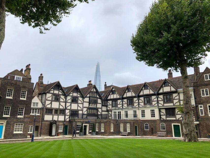 Early Access:Tower of London Opening Ceremony & Royal London - Walking Tour of Royal Westminster: Abbey, Big Ben, Parliament, Buckingham Palace
