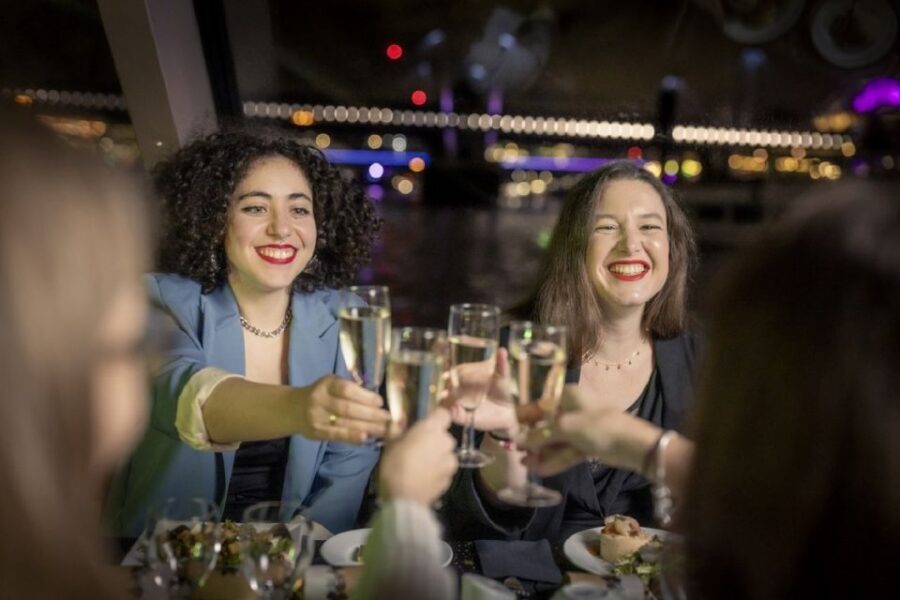 Festive London New Year’s Eve 3-Course Dinner Cruise - Key takeaways
