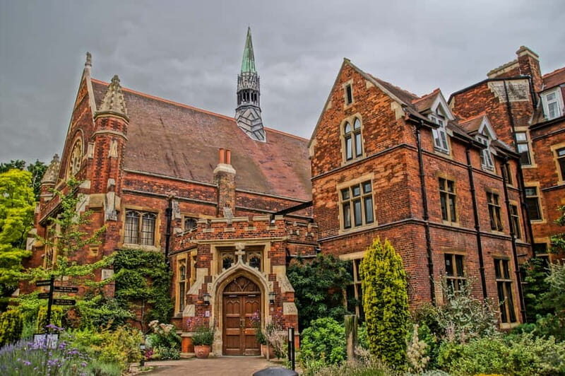 From London: Cambridge Day Trip Including Tour Guide - Punt hire on the River Cam: do it if you want the full experience