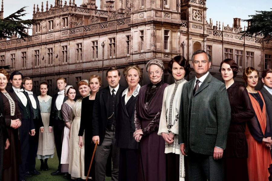 From London: Downton Abbey and Village Coach Tour - Who this Downton Abbey coach tour suits best (and who should reconsider)