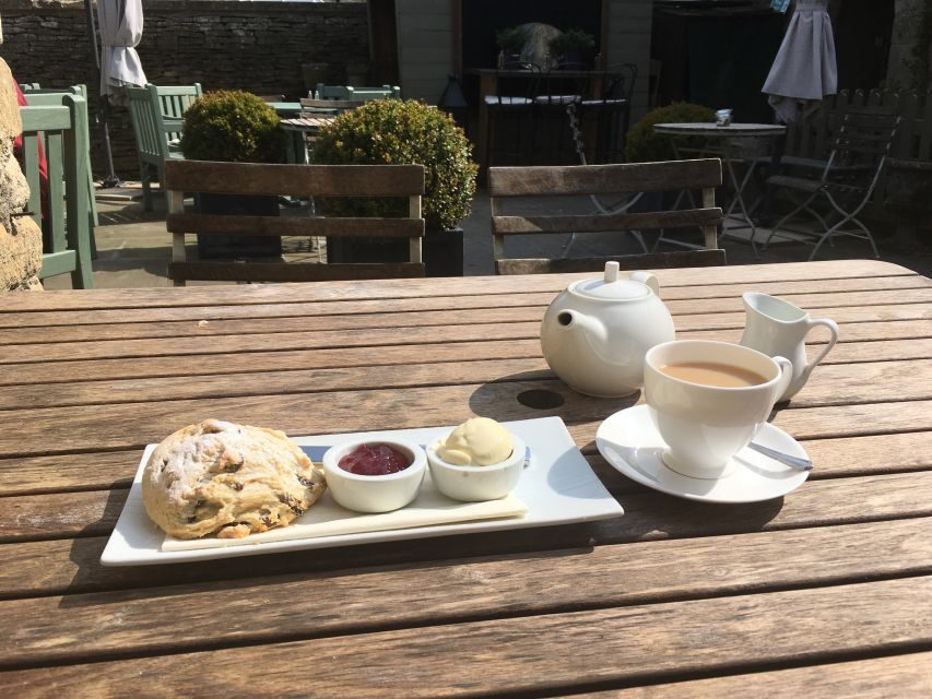 From London: Full-Day Guided Tour of the Cotswolds - Stow on the Wold: lunch time plus the best browsing window