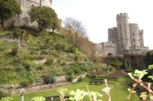 From London: Half-Day Trip to Windsor with Castle Tickets - Windsor Castle Entry: Fast Access and a Self-Paced Visit