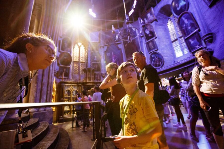 From London: Harry Potter Warner Bros Studio Tour - From Victoria Coach Station to the Studio: the comfort part of the day