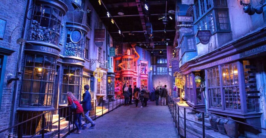 From London: Harry Potter Warner Bros Studio Tour - Seasonal add-ons: Dark Arts and Hogwarts in the Snow