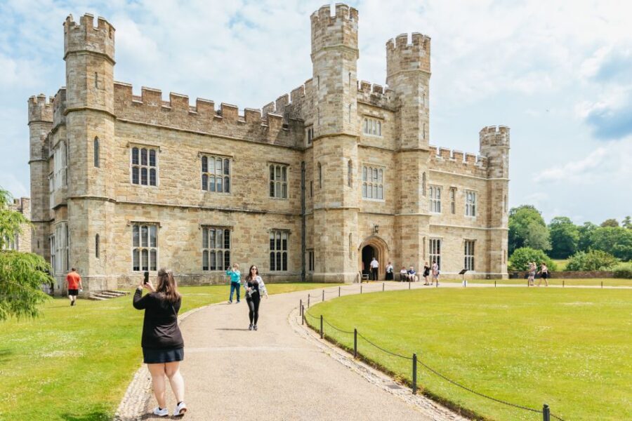 From London: Leeds Castle, Canterbury Cathedral & Dover - A Realistic Take on a 10-Hour Kent Loop
