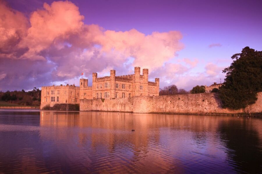 From London: Leeds Castle, Canterbury, Dover and Greenwich - Dover White Cliffs stop: dramatic views with limited time on land