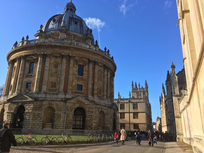From London: Oxford and Cambridge Guided Day Tour - 8:30 am pickup at Earls Court and the ride north