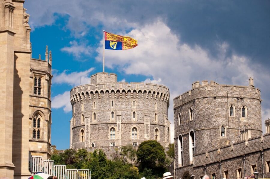 From London: Royal Windsor Afternoon Tour - Windsor Town Time: Cobbled streets, tea rooms, and real English wandering