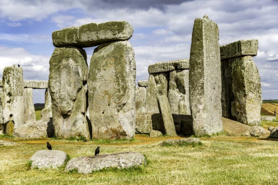 From London: Stonehenge Half-Day Tour - Audio guide in 10 languages: self-guided without being chaotic