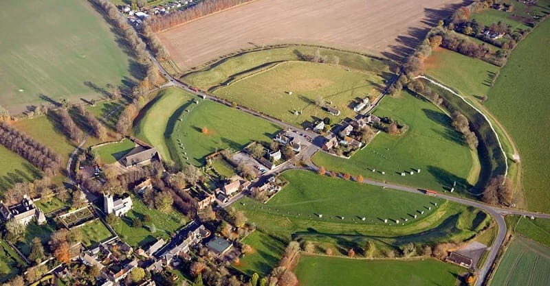 From London: Stonehenge & The Stone Circles of Avebury Tour - From Earls Court to Wiltshire: coach day trip basics that actually matter