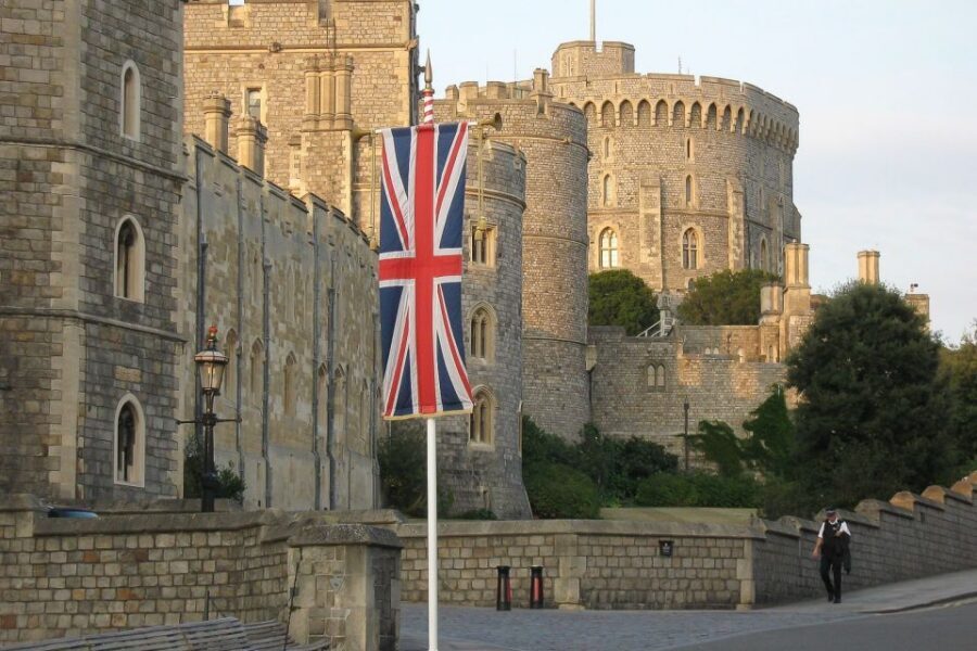 From London: Stonehenge, Windsor, and Bath Small Group Tour - The long coach ride that shapes the whole day