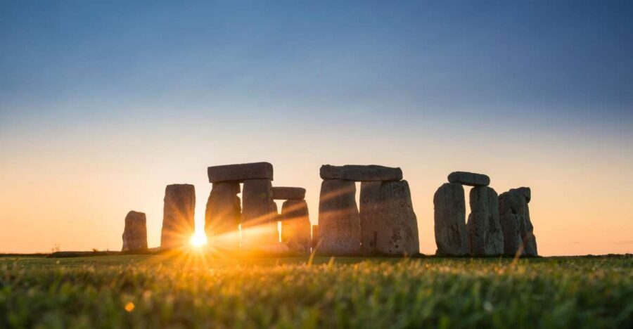 From London: Stonehenge, Windsor and Salisbury Guided Tour - Windsor Castle State Apartments and St George’s Chapel