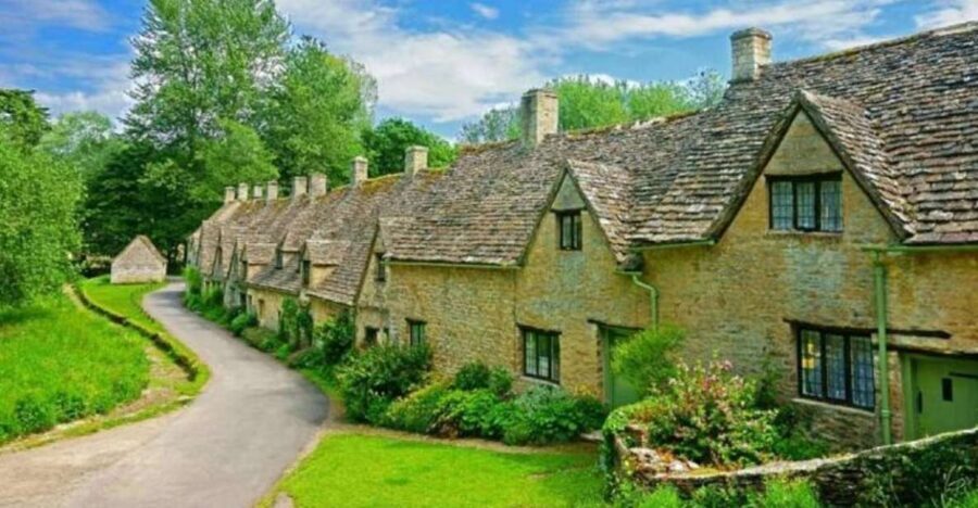 From London: The Cotswolds Day Trip with Lunch - Anne Hathaway’s Cottage and Gardens: Thatched Charm With Real Details