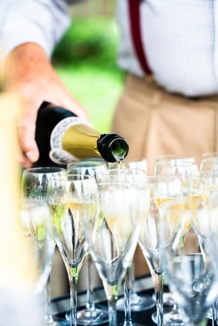 From London: Vintage Bus Wine Tour with Return Train Tickets - English wine tastings: what you’re actually getting from the format