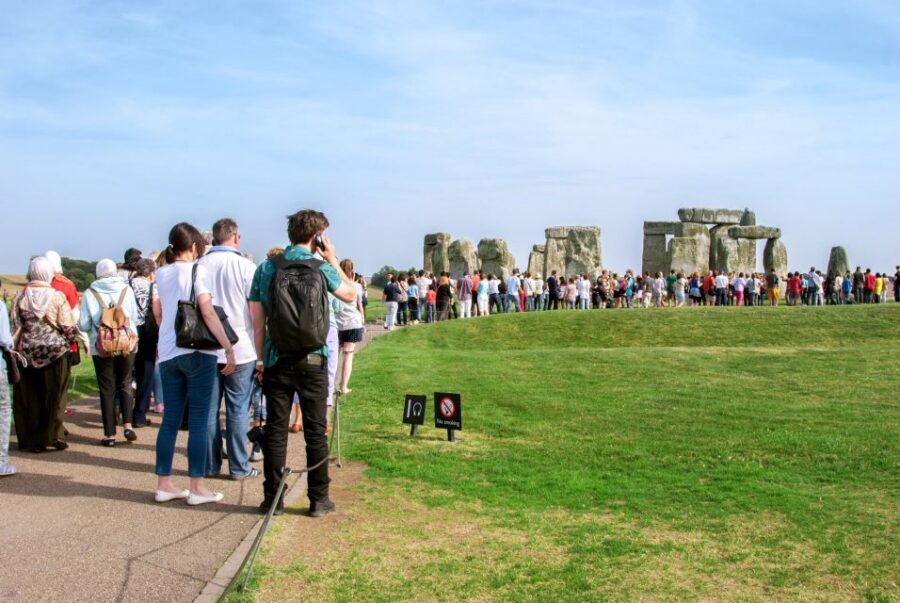 From London: Windsor Castle, Bath, and Stonehenge Day Trip - A long day, three huge hitters: Windsor, Stonehenge, and Bath