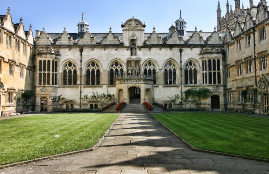 From London: Windsor, Oxford & Stonehenge Full-Day Trip - Who should book this tour and who should split it up