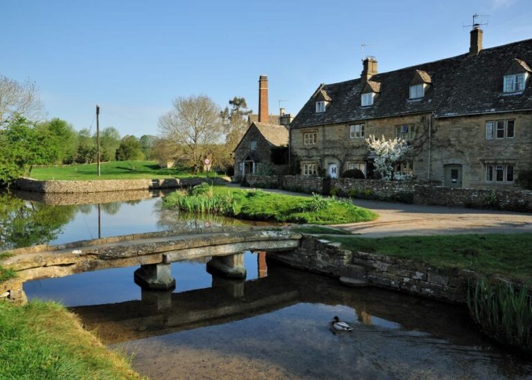 From Oxford: Cotswolds Towns and Villages Small Group Tour - Meeting Outside Oxford Railway Station Without Stress