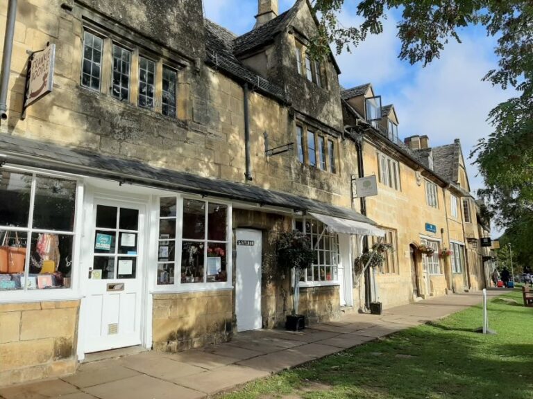From Stratford-on-Avon/Moreton-in-Marsh: Cotswolds Day Tour - How the day stays relaxed: guided lanes plus real free time
