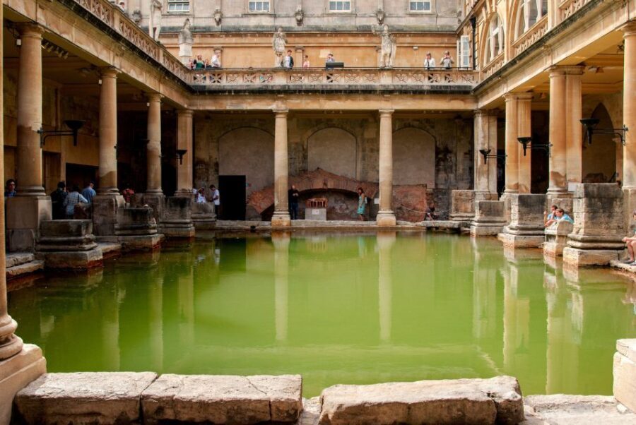 Full-Day Stonehenge and Bath Tour - A full 11-hour hit of Stonehenge and Bath