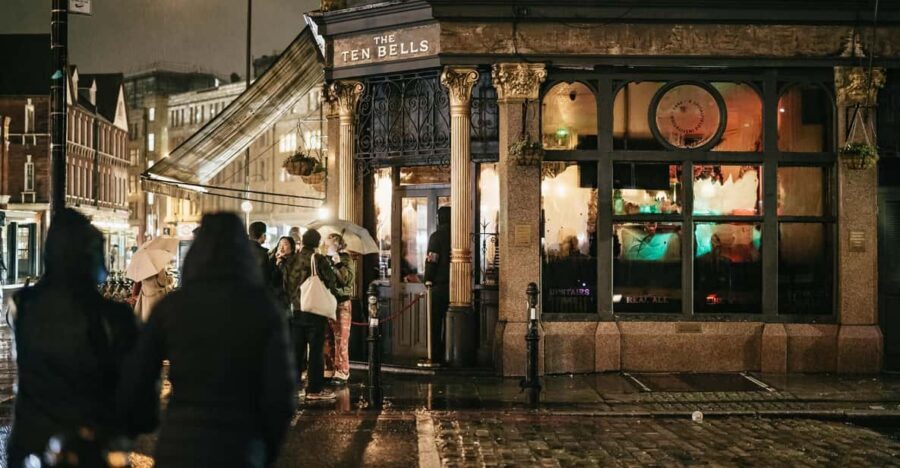 German Language : Original Jack the Ripper Tour - Ten Bells Spitalfields: the landmark you pass and finish at