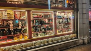 Harry Potter in London - Private Walking Tour - Where you meet: Westminster Bridge next to the white lion