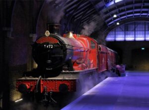 Harry Potter: Warner Bros. Studio Tour from King's Cross - Platform 9¾ and the Hogwarts Express carriage moment
