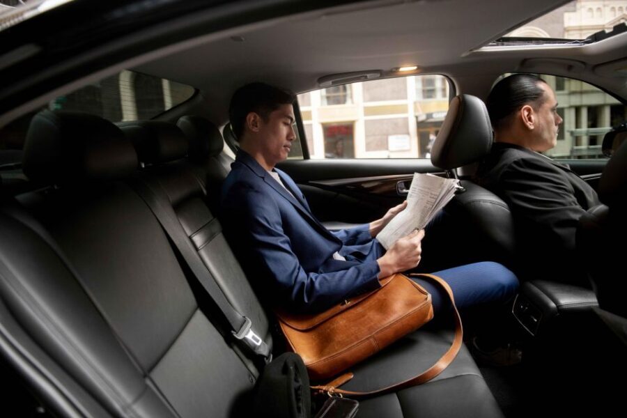 Heathrow to London taxi- Private, Comfortable Punctual. - What happens during the van ride (and why it feels easier)