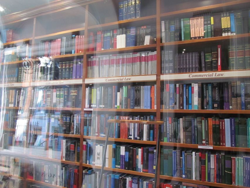 Law in London Private Tour - The Rolls Building: modern legal power in a very focused space