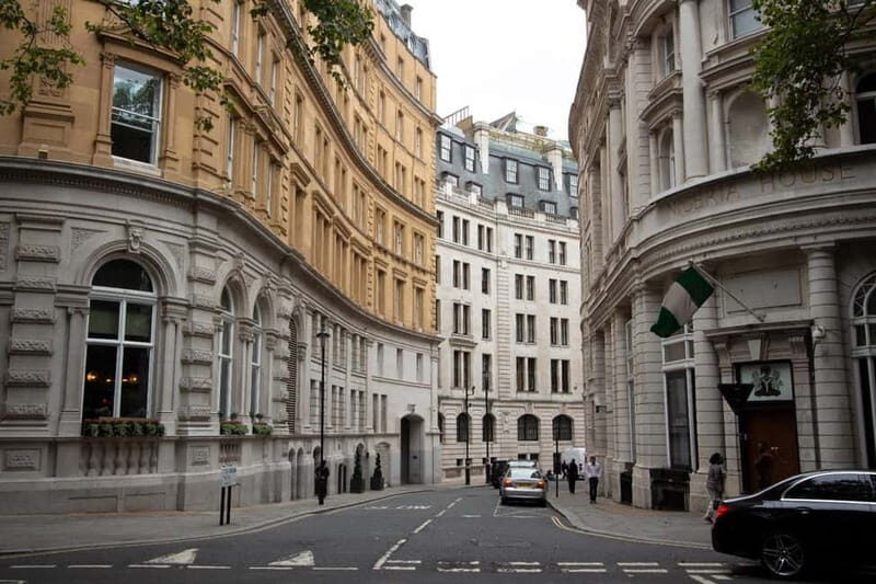 Lights, Camera, London! Movie Locations Walking Tour - Who this tour is best for
