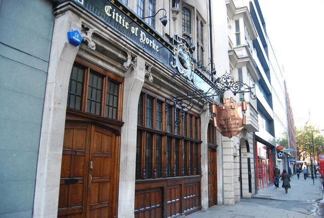 London: 2-Hour Historic Pub Tour - The Walking Route: Back Alleys, Small Streets, and Big Stories